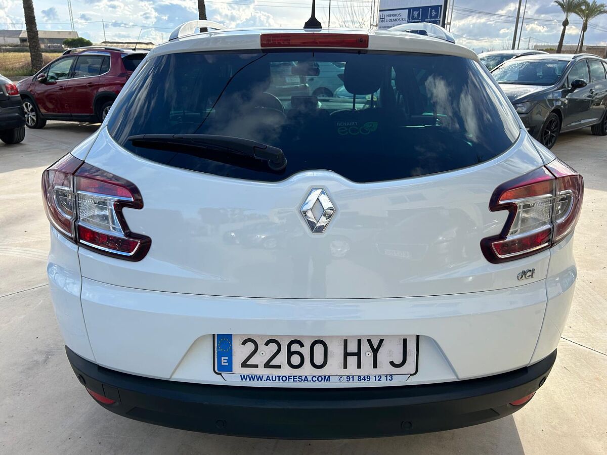 RENAULT MEGANE ESTATE LIMITED 1.5 DCI AUTO SPANISH LHD IN SPAIN 101K SUPERB 2014